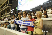 “Qalxın, qışqırın, o kişilər səsimizi eşitsələr qalib gələcəklər...” – QIZ-QIZA 