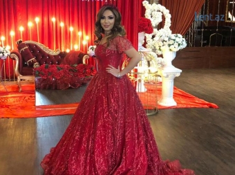 <b>Biznesmenlə ailə quran müğənnimizin<span style="color:red;"> XINAYAXDISINDAN ÖZƏL FOTOLAR</b> 