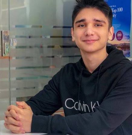 <b>74 min dollar təqaüd alan tələbə ilə <span style="color:red;">MÜSAHİBƏ </b>