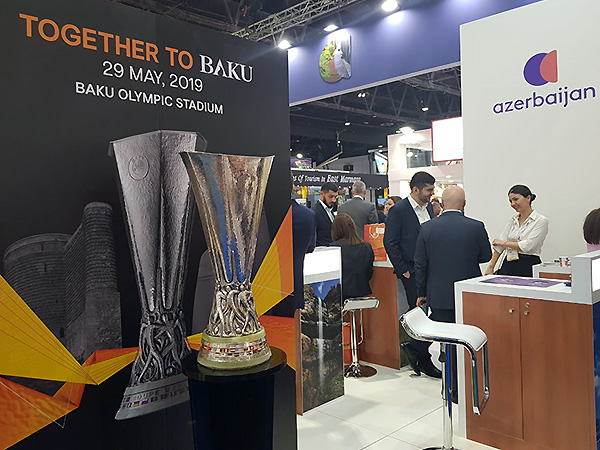 UEFA Avropa Liqasının kuboku Dubayda sərgilənir