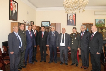 <b>Hərbiyönümlü QHT rəhbərləri rektorla görüşdülər</b>