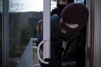 Avtomobil və ev soyğunçuları tutuldu