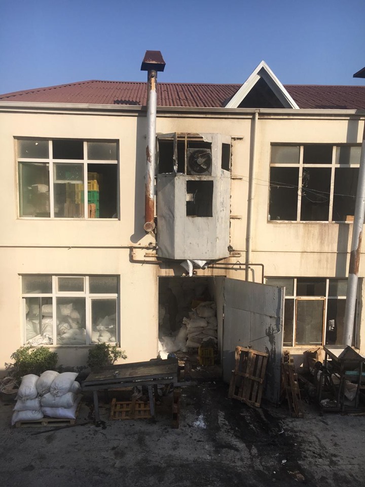  Xırdalandakı kiflənmiş yerdə qənd istehsal edən sexin işi dayandırıldı