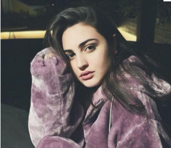 Məşhur müğənninin qızı şirkət qurdu - <span style="color:red;">FOTO 