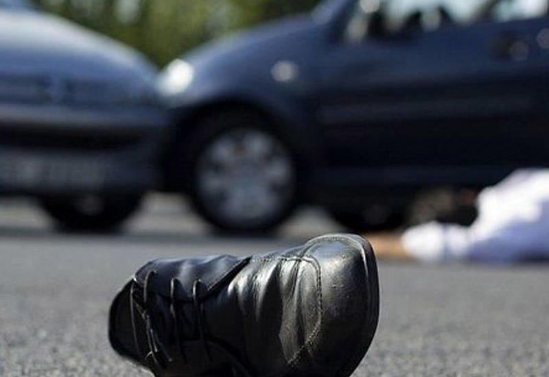 Paytaxtda maşınla vurulan piyada öldü