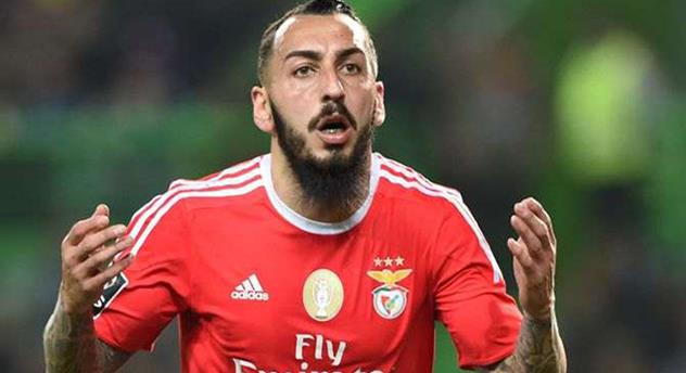 “Qalatasaray” Hollandiyaya göndərdiyi futbolçunun maaşını özü verəcək