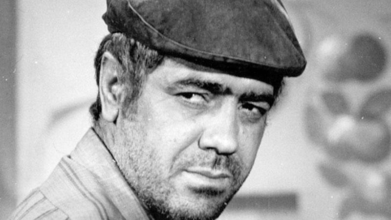 Qadınların məftun olduğu, dostuna görə teatrda işləməli olan xalq artisti