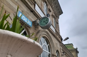 121 yaşlı vağzal, ox kimi bıçaq, şahid saat  –<span style="color:red;"> Səbuhi Sədəf yazır 