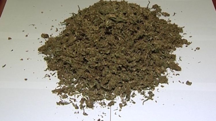 Saatlı sakinindən 1 kilo narkotik götürüldü