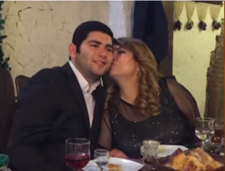 İllərdi yoxa çıxan müğənni canlı efirdə: ""dublyonka" ilə  yatırdıq"- VİDEO