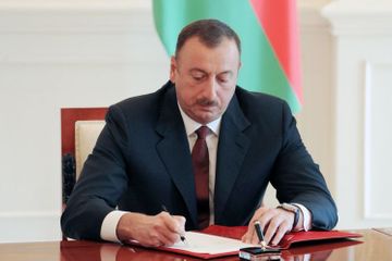 İdmanın inkişafında xidmətləri olan bir qrup şəxsə fəxri adlar verildi