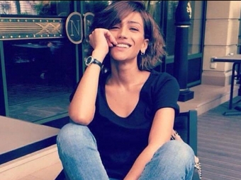 <span style="color:red;">Röyadan ŞOK ADDIM : "Dostluğumuzu pozur" - <span style="color:red;">VİDEO 