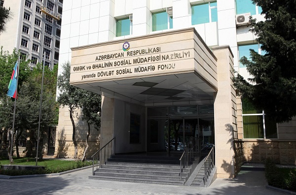 Nazirlik vətəndaşların qəbul yerini dəyişdi