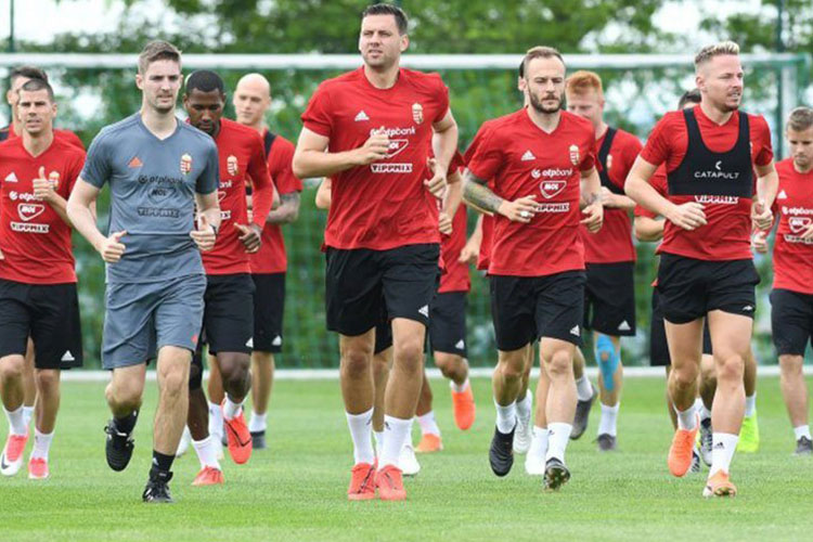 Macarıstan millisi Azərbaycana 27 futbolçu ilə gəlir