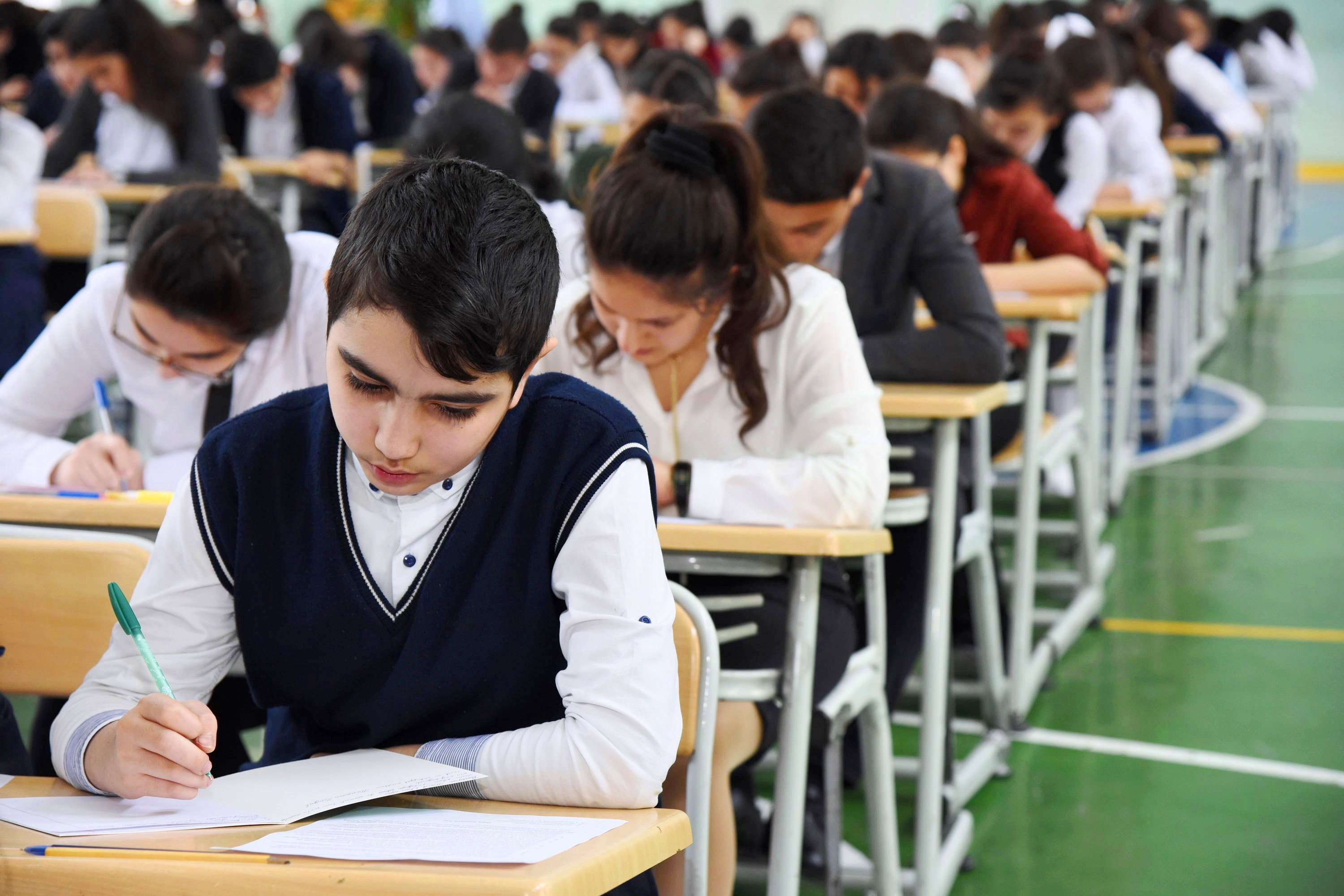 Liseylərin V və VII siniflərinə qəbul başlayır