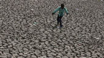 Hindistanda <span style="color:red;">BU SƏBƏBDƏN  4 mindən çox əkinçi intihar edib