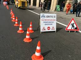 Diqqət! Bu ərazidə təmir işləri aparılır