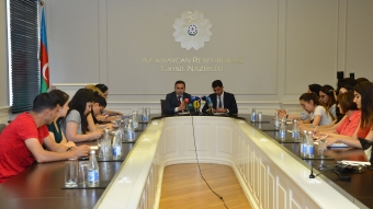 Müəllimlərin işə qəbul müsabiqəsində kimlər iştirak edə bilər?