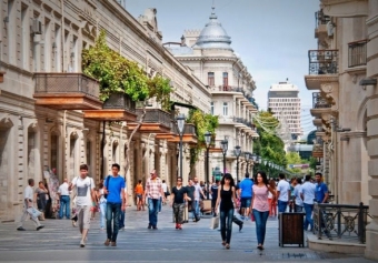 Azərbaycanda ilk dəfə minimum əməkhaqqı yaşayış minimumunu üstələdi