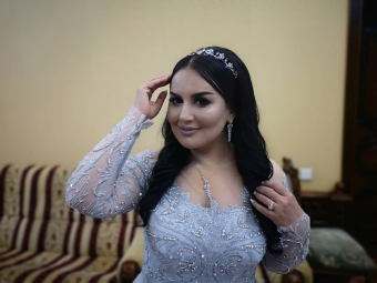 <b>İş adamı ilə ailə quran müğənnimizin <span style="color:red;">XINAYAXDISINDAN FOTOLAR  </b>