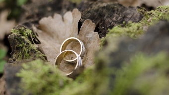 <b>Sevgilisinə evlilik təklif etdi,<span style="color:red;"> hər ikisi tutuldu </b>