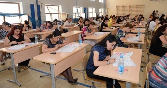 Ali məktəblərə SƏNƏD QƏBULU başlayır