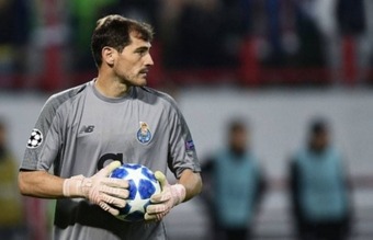 İker Kasilyas ürəktutması diaqnozu ilə xəstəxanaya yerləşdirildi
