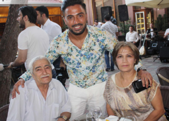 <b>Tanınmış müğənnimiz <span style="color:red;">VALİDEYNİNİ İTİRDİ : <span style="color:red;">"Atam lay-lay..."</b> 