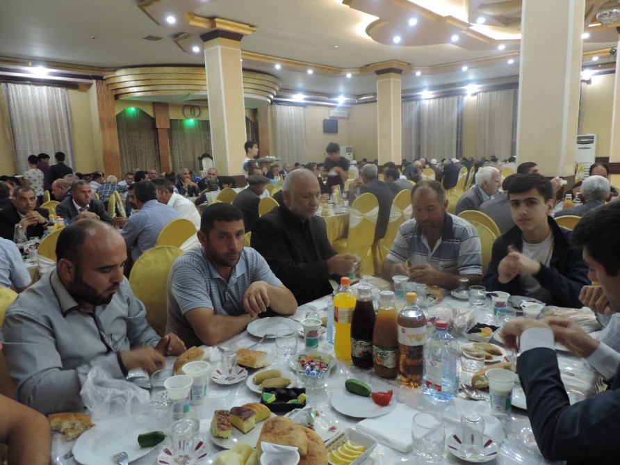 Kimlər haralarda iftar süfrələri təşkil edir?
