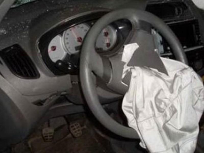 Oğurladıqları avtomobildə qəza törətdilər - biri xəstəxanaya yerləşdirilib