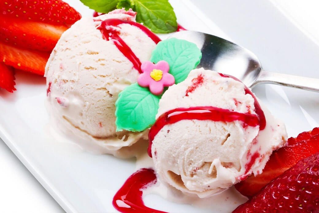 <span style="color:red;">Dondurma öldürə də bilir  - yayın vazkeçilməzi haqqında nələri bilməliyik?