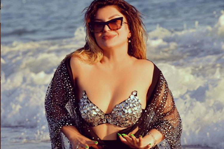 "Şou-biznesdə Aygün və Röyadan sonra mənəm"  - MÜSAHİBƏ