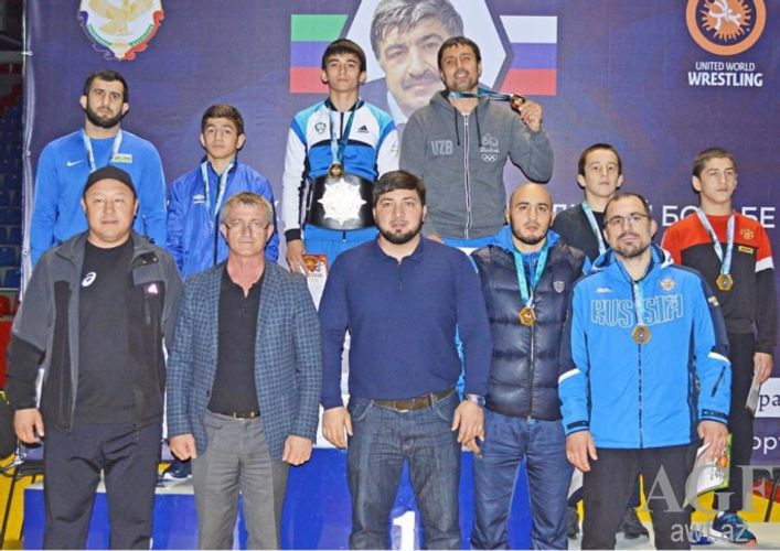 Güləşçilərimiz beynəlxalq turnirdə beş medal qazandı