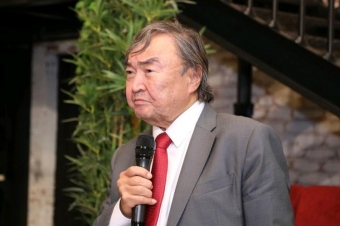 Oljas Süleymenovdan Qarabağla bağlı çağırış