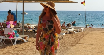 Könül Kərimova çimərlik geyimində -<span style="color:red;"> FOTOLAR 