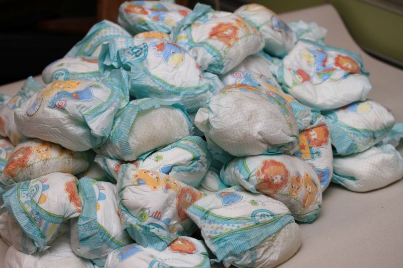 Bakıda işlənmiş pamperslərin alınma<span style="color:red;"> MÜƏMMASI : valideynlər <span style="color:red;">TƏŞVİŞDƏ 