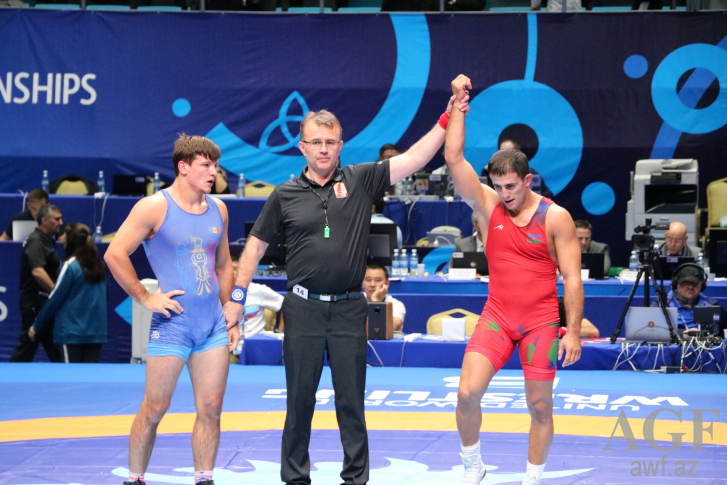 Güləşçimiz dünya çempionatında finala yüksəldi - YENİLƏNİB