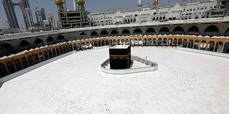 Məkkə və Mədinədə küçəyə çıxmaq qadağandır: 24 saat