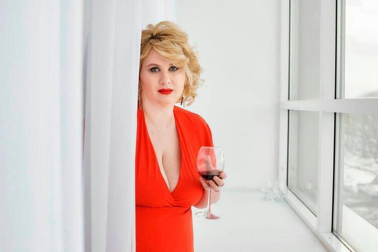 Koronavirus qurbanı olan rusiyalı jurnalistin HƏYAT HEKAYƏTİ