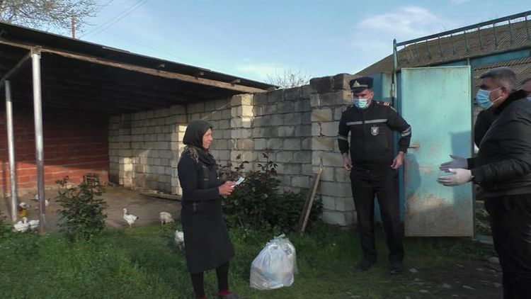 30 ailəyə ərzaq yardımı edildi - FOTO