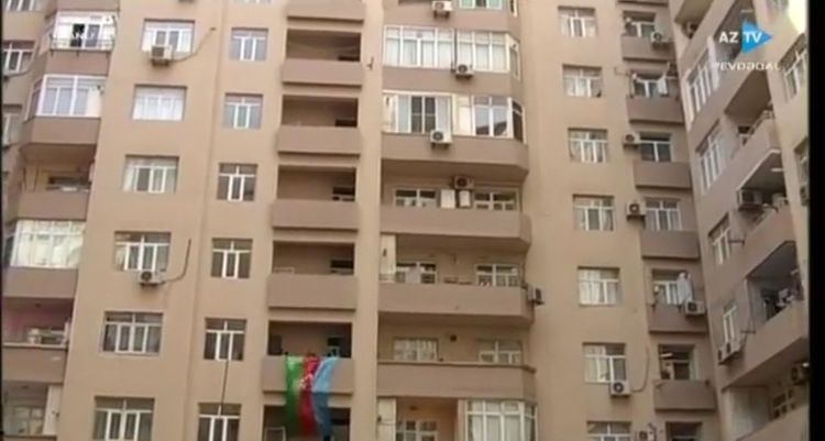 Bu gün eyvanda bu müğənni konsert verdi - VİDEO 