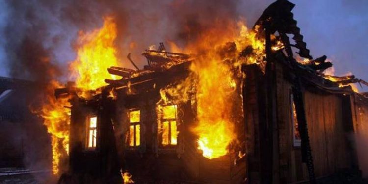 Azərbaycanda ferma yandı