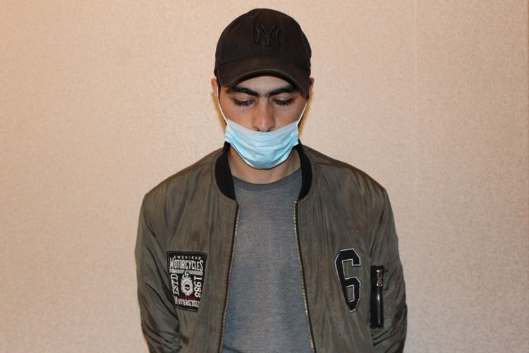 İcazəsiz çölə çıxan gəncin üzərindən narkotik tapıldı - FOTO