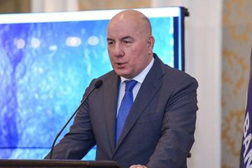 “Kredit borclarının dondurulması...” - Elman Rüstəmov