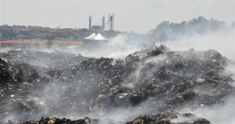 Sumqayıtda zibilxana yandı