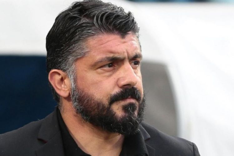 Baş məşqçisi maaşından imtina etdi - SƏBƏB