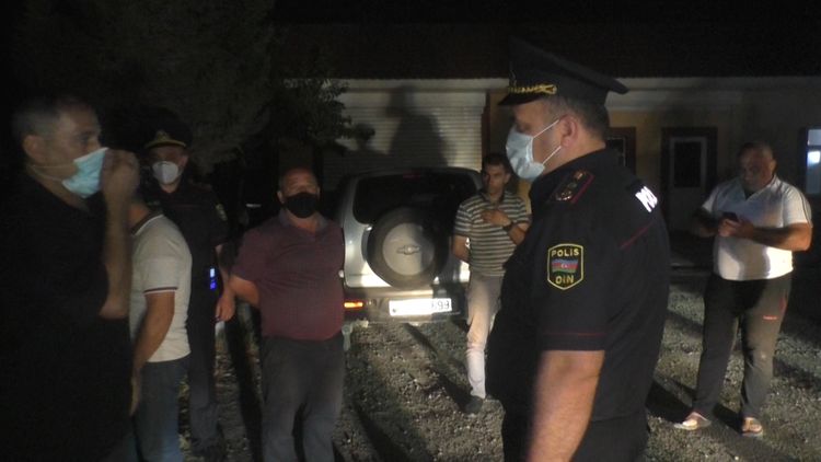 "Tut ağacı" kafesi karantin qaydalarını pozdu