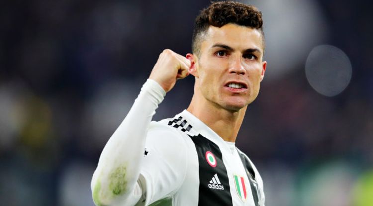 Ronaldo “Yuventus”un tarixinə düşdü