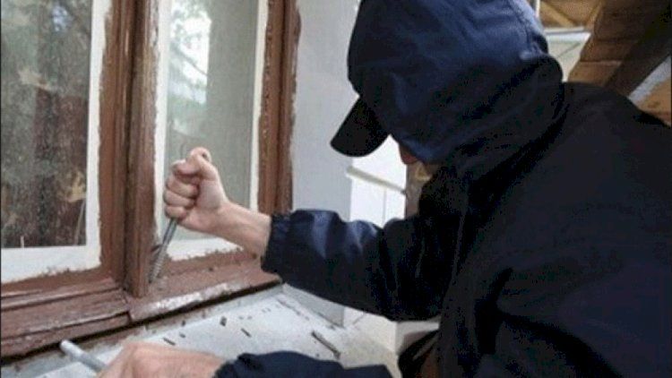 Evlərdən külli miqdarda oğurluq edən tutuldu