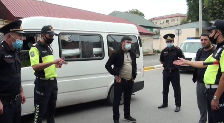 Maska taxmayan sürücü və sərnişinlər cərimləndi